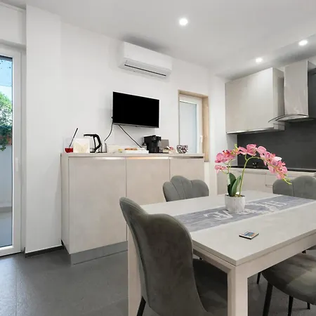 Dalila's Luxury House * Torre A Mare